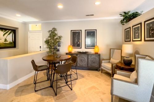 828 Mira Grande, Palm Springs CA  92262-1209 exterior