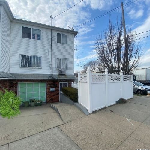 126-06 Farmers Blvd, Jamaica, NY 11413-3124