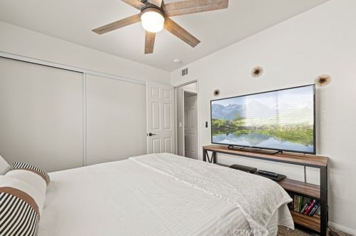 22114 Pamplico Dr, Santa Clarita CA  91350-2186 exterior
