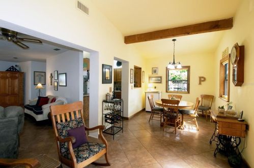 4291 Cherry St, Saint Petersburg FL  33703-5033 exterior