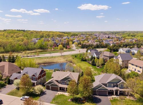 1841 Deephaven Dr, Saint Paul, MN 55129-6229