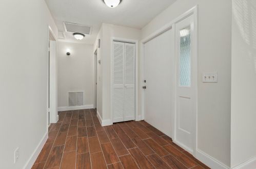 584 Greenway Ter, Port Saint Lucie FL  34983-2643 exterior