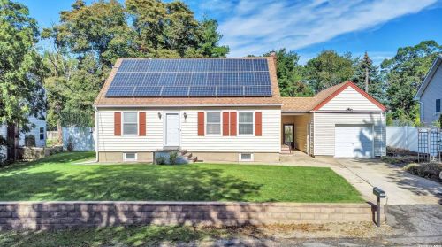125 25th St, Huntington Station, NY 11746-3718