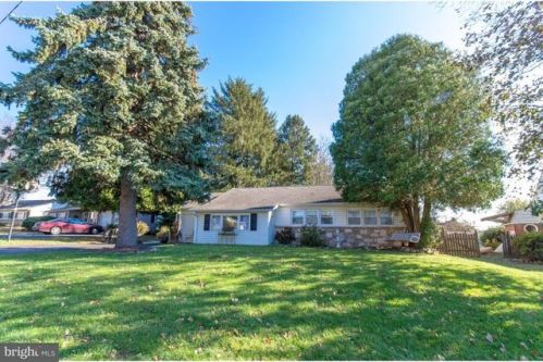 1255 Hiview Dr, Southampton, PA 18966-3509