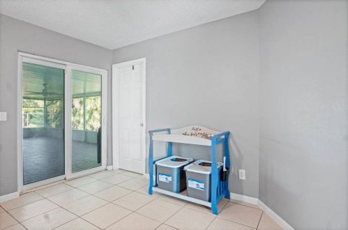 1085 Canary Ter, Fort Pierce FL  34953-1818 exterior