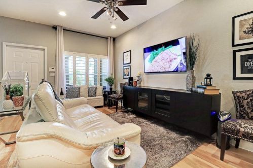 400 Lake Monterey Cir, Boynton Beach FL  33426-8446 exterior