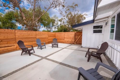 3316 Studebaker Rd, Long Beach CA  90808-4255 exterior
