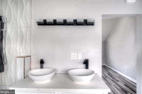 219 5th Ave, Runnemede NJ  08078-1313 exterior