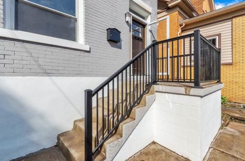 1545 Cumberland St, Pittsburgh PA  15205-3619 exterior