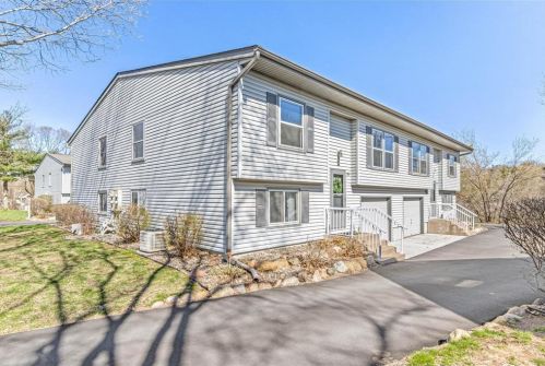 764 Sandhill Point Rd, Hudson, WI 54016-9572