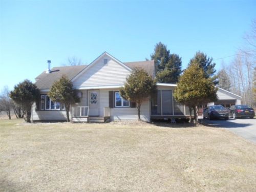 135 Old Market Rd, Norwood, NY 13668-3184