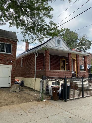1140 224th St, Bronx, NY 10466-5835