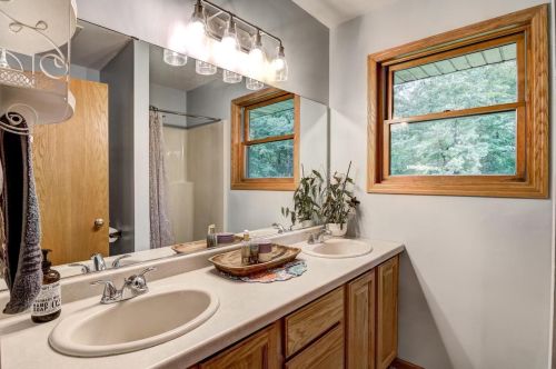 827 250th St, East Farmington WI  54020-4320 exterior