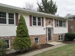 514 Overlook Dr, Mahopac, NY 10541-4347