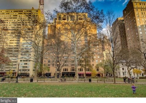 219 18th St, Philadelphia PA  19103-6141 exterior