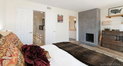 2451 Beryl St, San Diego CA 92109-3401 exterior