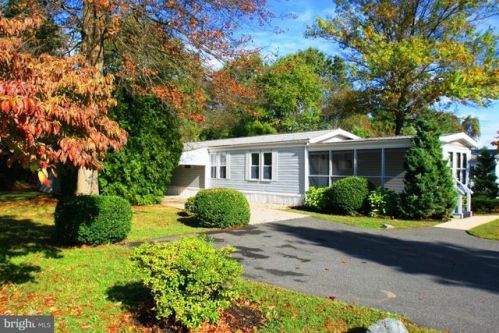 6 Lynn Ct, Wilmington, DE 19808-4978