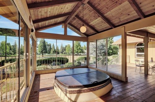 18114 Lake Forest Dr, Lake Wildwood CA  95946-9456 exterior