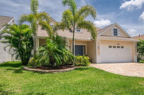 265 Meadow Oak Ln, Tarpon Springs, FL 34689-1716