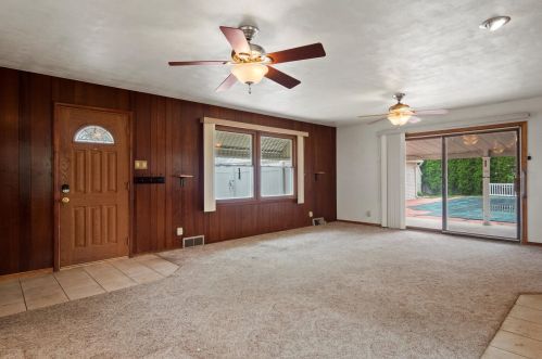 2541 80 Pl, Kenosha WI 53142-4533 exterior