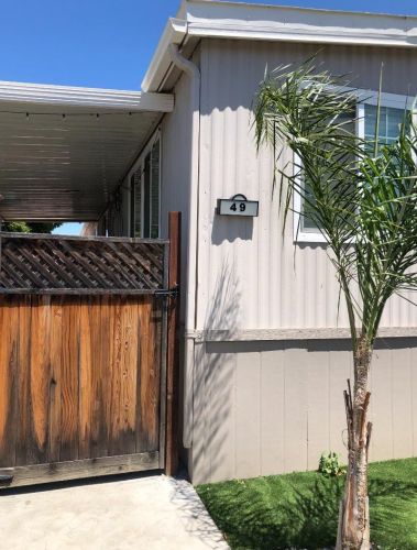 200 Burnett Ave, Morgan Hill CA  95037-2600 exterior