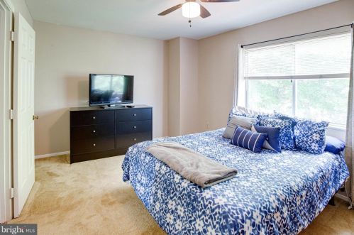 3522 Caledonia Cir, Woodbridge VA  22192-1063 exterior
