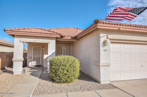 17068 Halifax Ln, Sun City, AZ 85374-6886