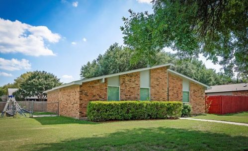 1616 Cumberland Trl, Plano TX  75023-3042 exterior