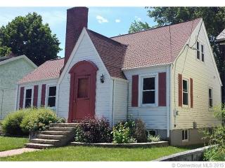 112 Town St, Norwich, CT 06360-2239