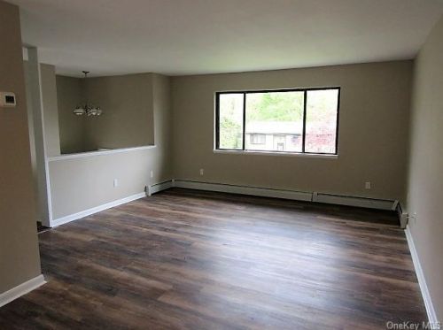 28 Raker Rd, Poughkeepsie NY  12603-5632 exterior