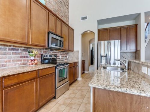 8716 Devonshire Dr, Fort Worth TX  76131-3388 exterior