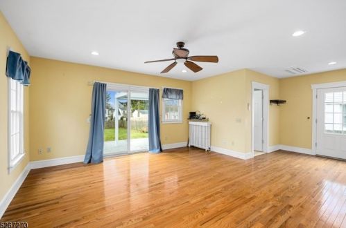 49 Pennsylvania Ave, Flemington NJ  08822-1223 exterior