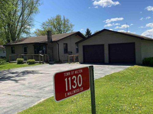 1130 Mallwood Dr, Edgerton, WI 53534-8714