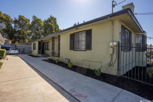 2216 83rd Ave, Oakland, CA 94605-3416
