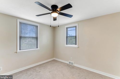 104 South Pl, New Castle DE  19720-2736 exterior