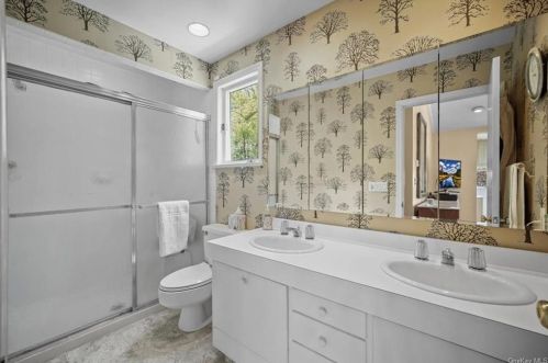 19 Chesley Rd, White Plains NY  10605-4511 exterior