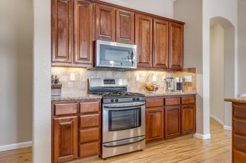 5643 Arnerich Ct, Riverbank CA  95367-9541 exterior