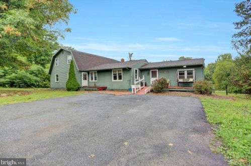 2148 Ritner Hwy, Carlisle PA 17015-9305 exterior