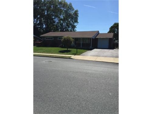 952 Union St, Littlestown PA  exterior