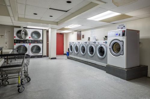 673 Locust St, Mount Vernon NY  10552-2647 exterior