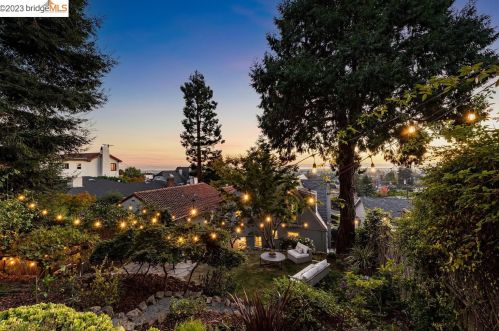 1906 Hoover Ave, Oakland CA  94602-1922 exterior