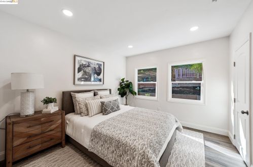 28 Camino Encinas, Orinda CA  94563-3335 exterior