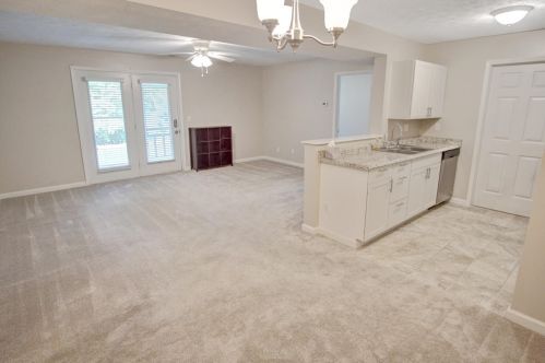 205 Cave Run Dr, Covington, KY 41018-4070