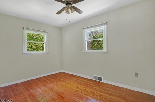 205 Sarepta Rd, Belvidere NJ  07823-2624 exterior