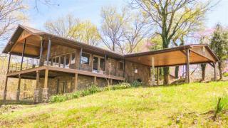 218 Lakeshore Dr, Golden Pond, KY 42211-8649