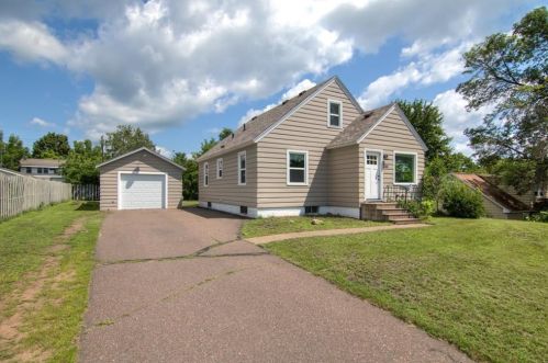 240 Elm St, Eau Claire WI  54729-1827 exterior
