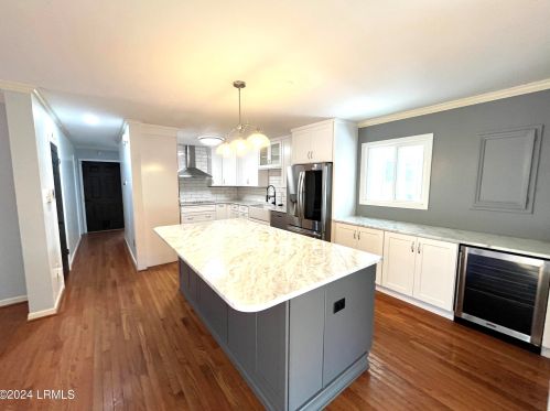 51 Lucy Creek Dr, Beaufort, SC 29907-2269