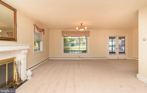 556 Leverington Ave, Philadelphia PA 19128-3314 exterior