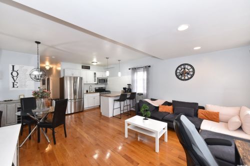 107-55 156th St, Jamaica, NY 11433-1925