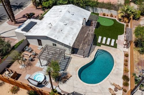 46500 Cameo Palms Dr, La Quinta CA  92253-2016 exterior